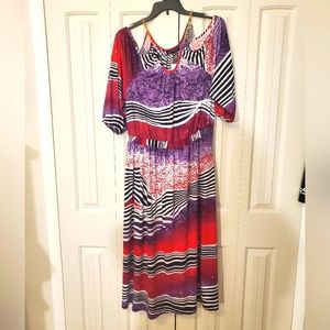 Cold shoulder dress🍒